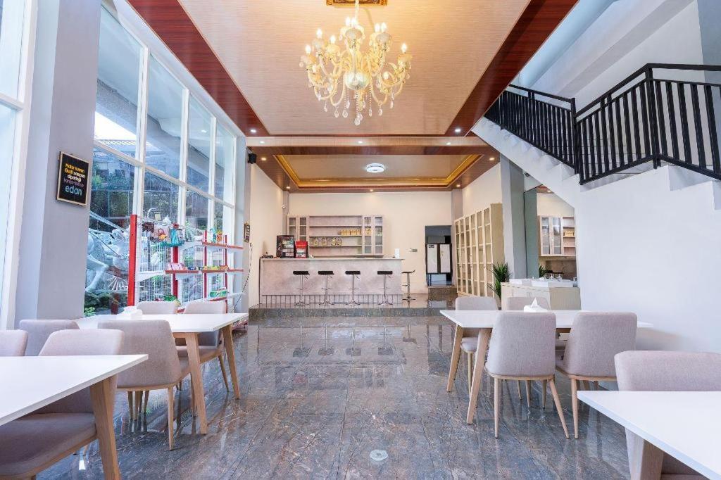 Jembel Grand Valonia酒店 外观 照片